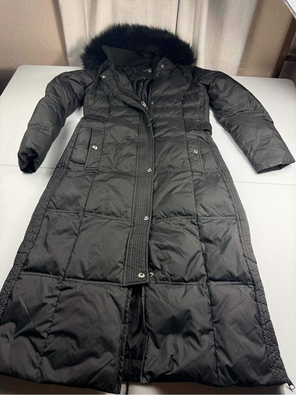 Lauren Ralph Lauren long Black Quilted Puffer Coat with Faux-Fur Hood